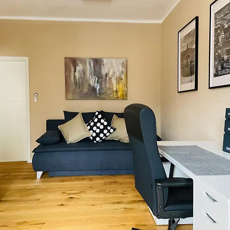 Apartment Ferienwohnung Mitte *